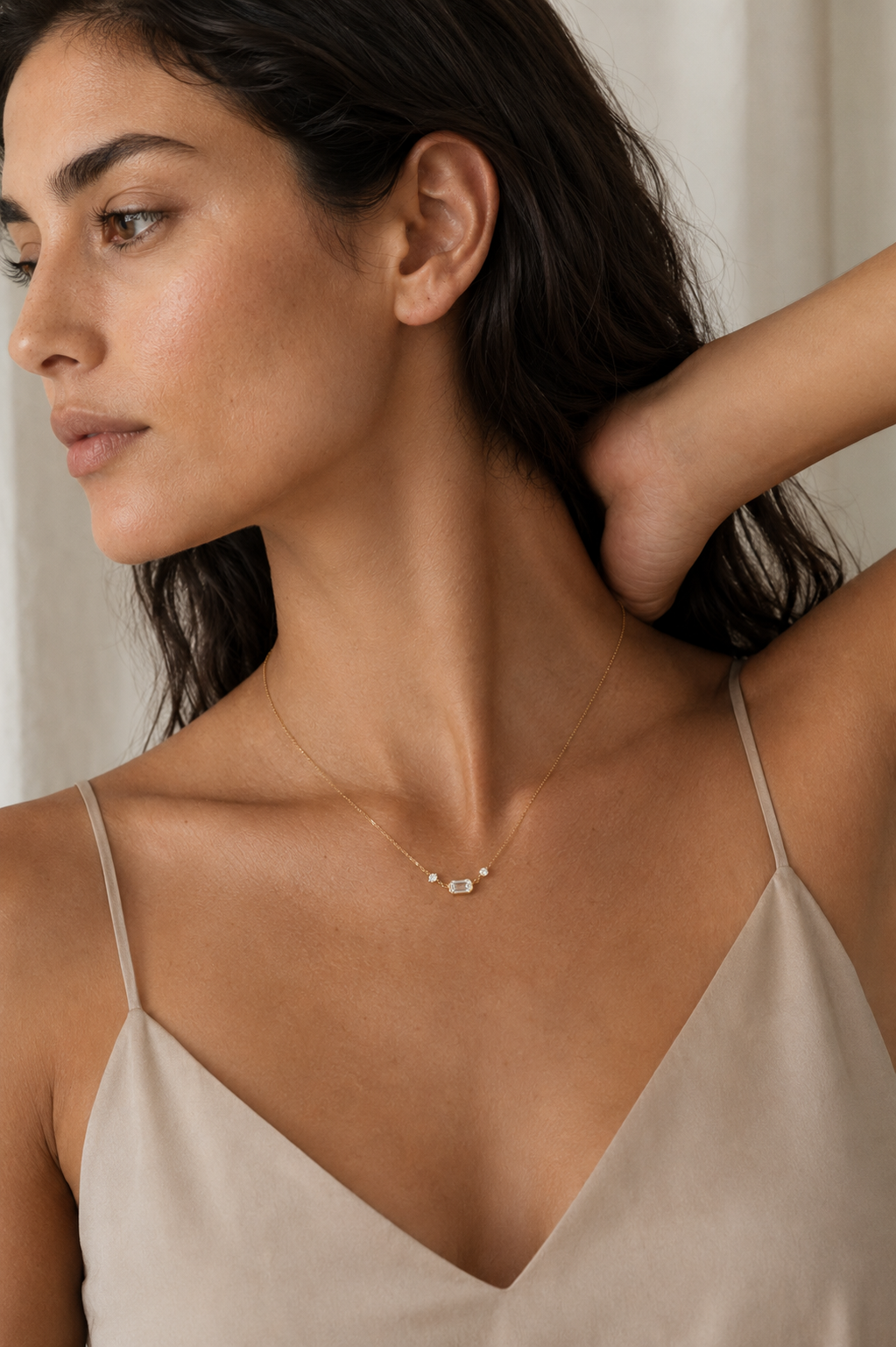 Élia Emerald Diamond Necklace