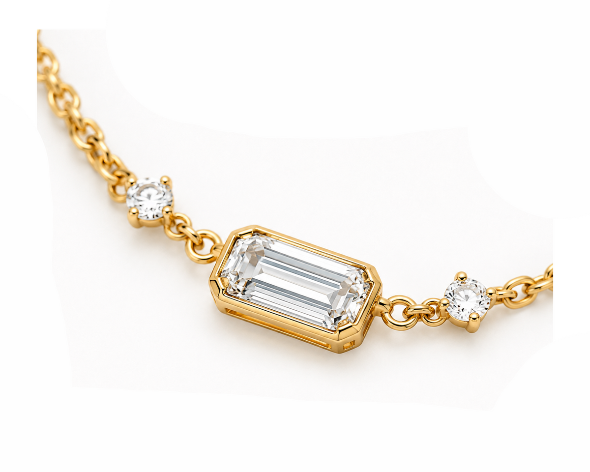 Élia Emerald-Cut Diamond Necklace