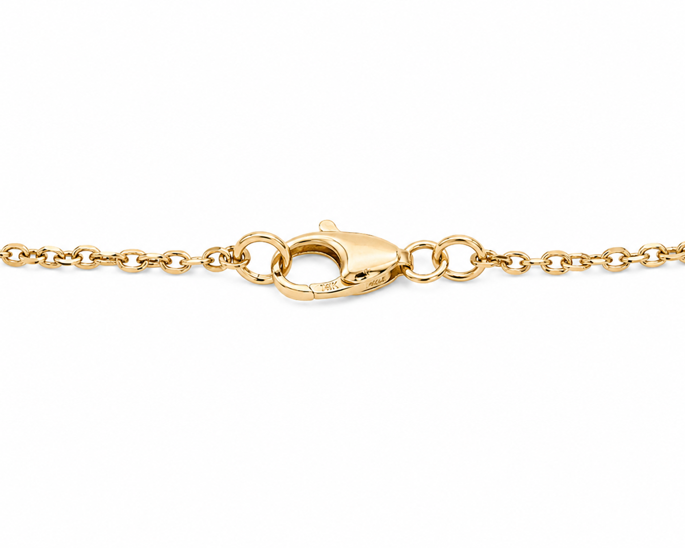Élia yellow gold diamond necklace clasp and chain detail
